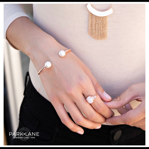 Quartzy Ring (Size 8) - Picture 2 of 2